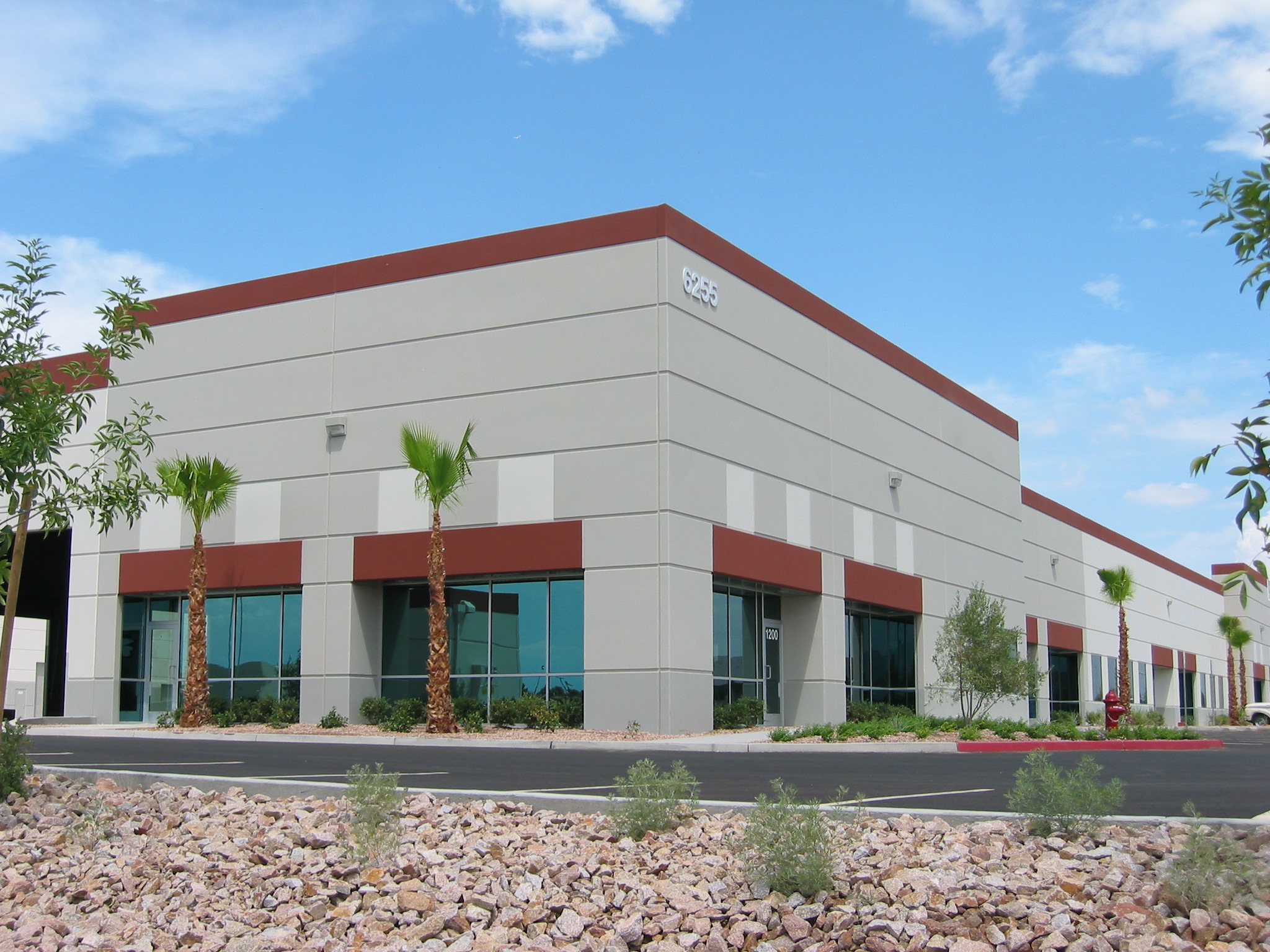Colliers International announced the finalization of a lease to an industrial property located at 6255 S. Sandhill.