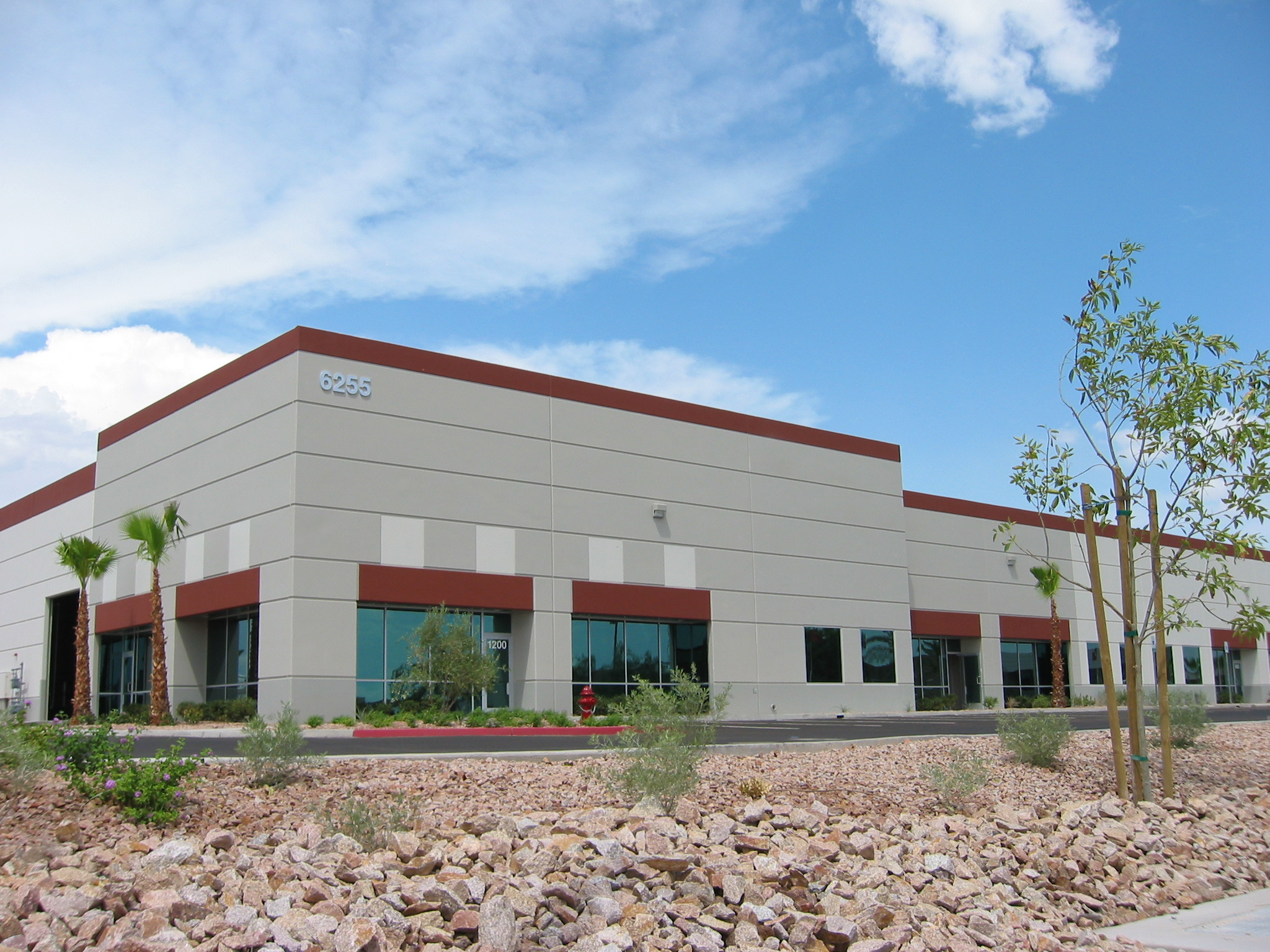 Colliers International announced the finalization of a lease to an industrial property located at 6275 S. Sandhill Road.