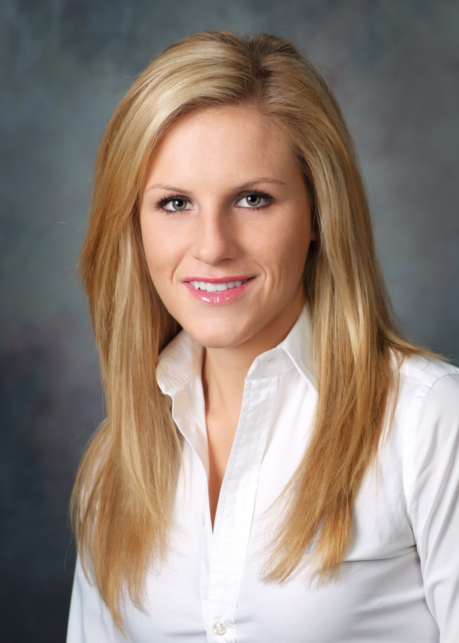 Gatski Commercial’s Ali Roesener represented the buyer TiRoe, LLC, in the acquisition of ±13,575-square-feet of industrial space.