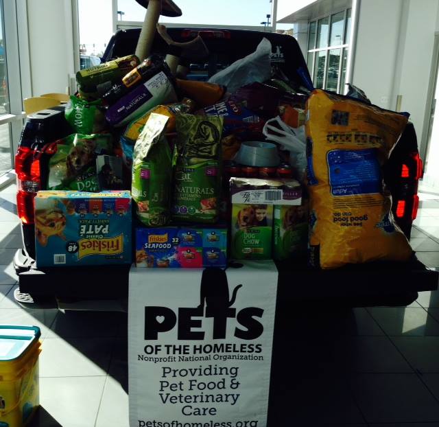 The week of August 10-16, 2015 is the sixth national Pets of the Homeless Give a Dog a Bone week.