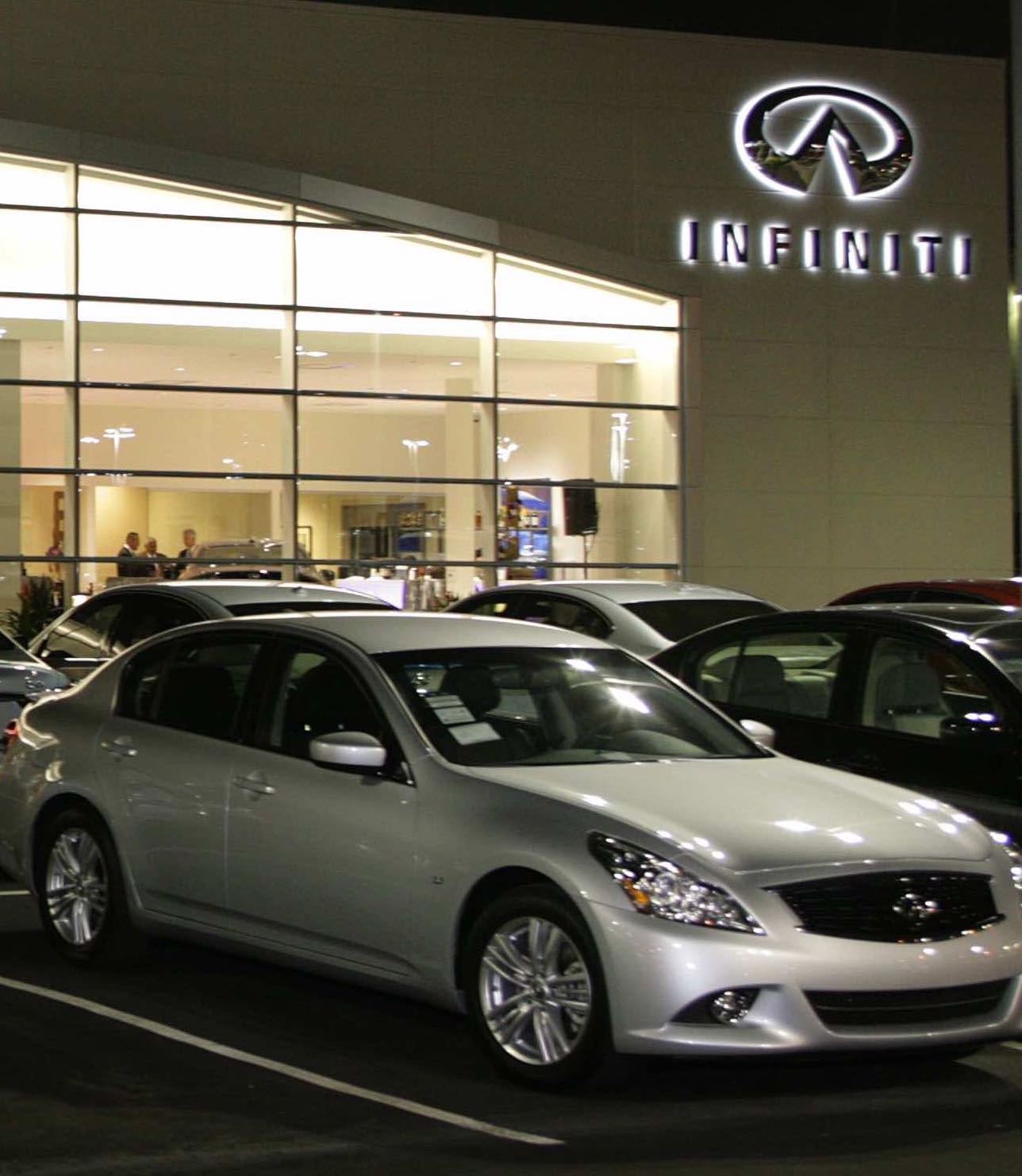 Strong car sales and an improving local economy are fueling another multimillion-dollar renovation at Park Place Infiniti’s dealership on West Sahara Avenue