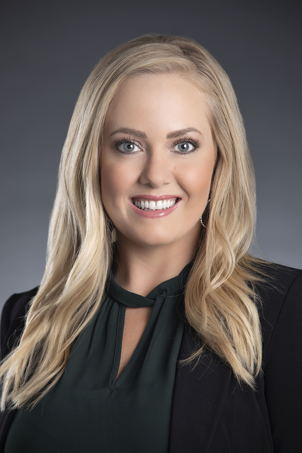Brooke Snelling - MassMedia - head shot