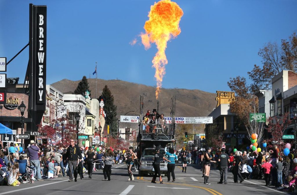 parade-2-1024x673