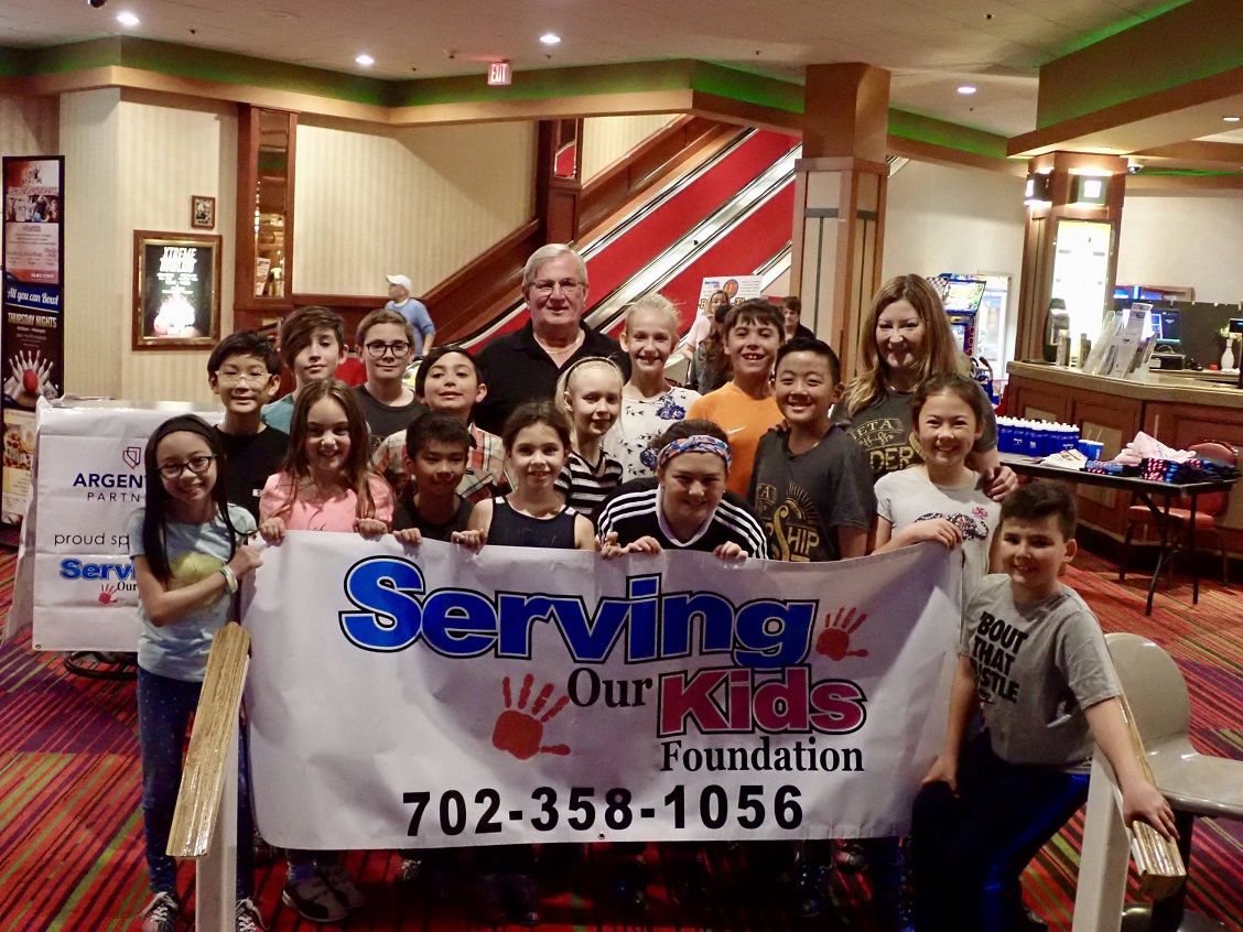 fullsizeoutput_33fe Lamping ES Beta Club members at 11th annual Bowl-a-thon Fundraiser at Sam's Town for Serving our Kids sm