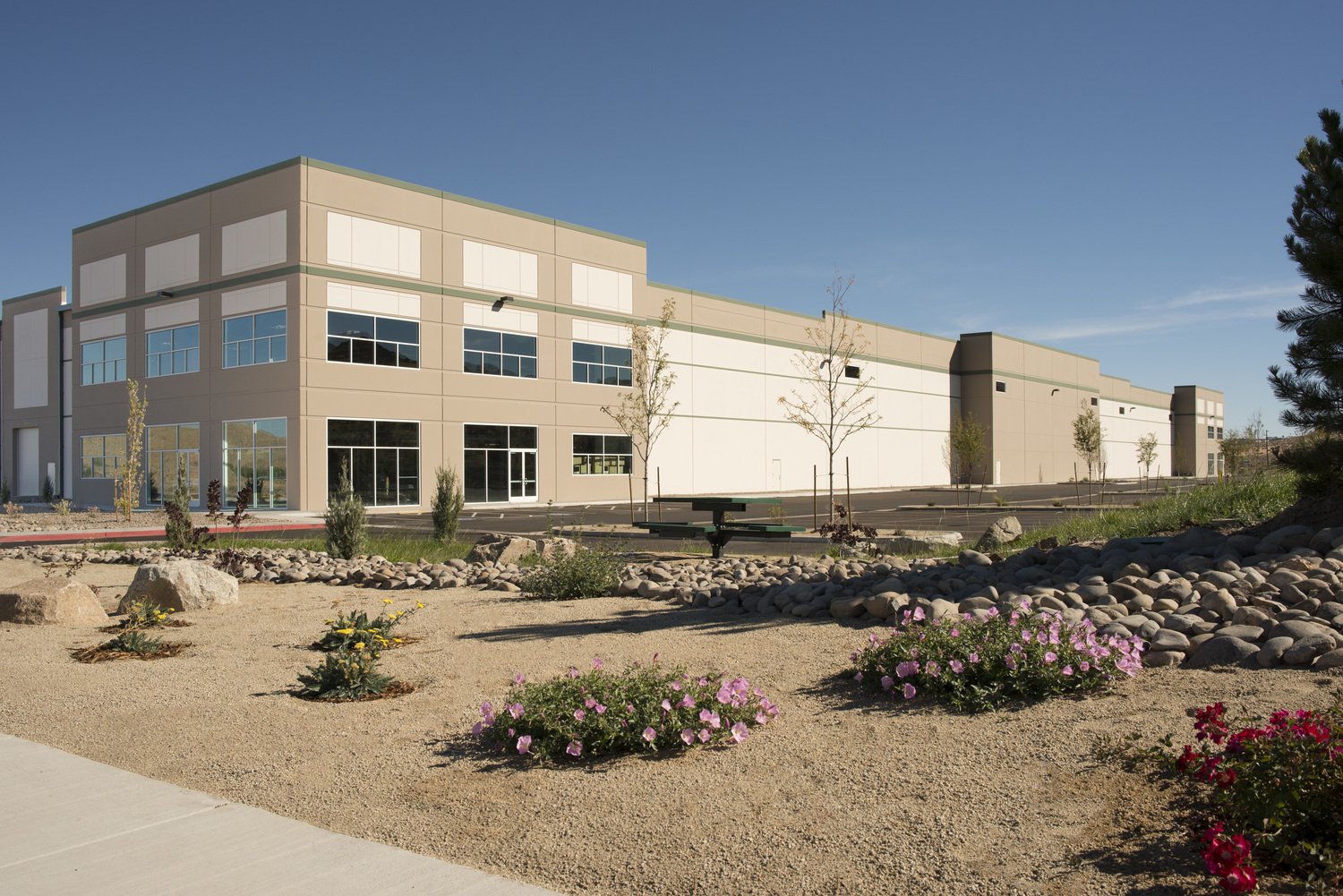 LogistiCenter℠ at 395 in Reno