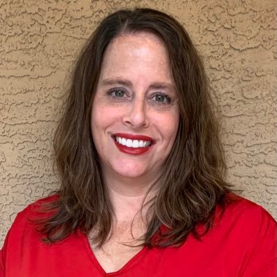 Alisa Tagg Headshot-68d42e04