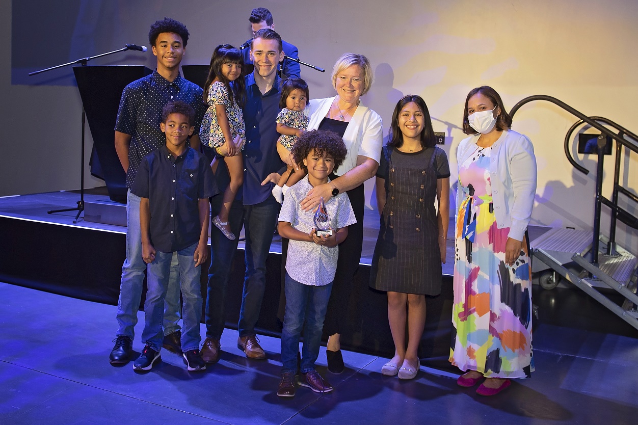 Angel Family - The Nordstrom Family who lost Darrian “DD”, also with Candlelighters CEO Kimberly Kindig and Ambassador Abigail, both far right.-118087a4