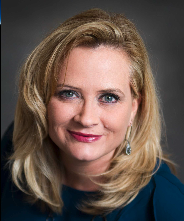 Elizabeth Quinn-2fd6ec32